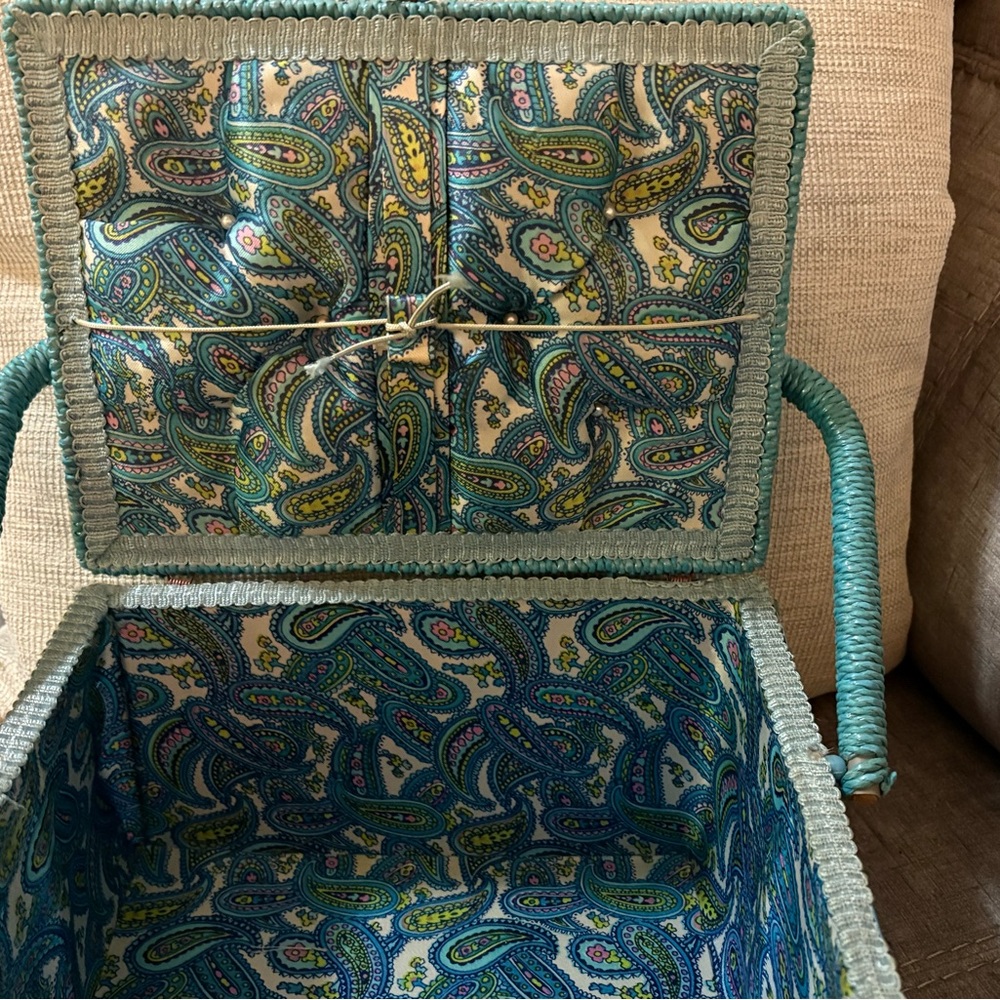 Vintage Woven Sewing Basket with Paisley Lid - Picture 3 of 7